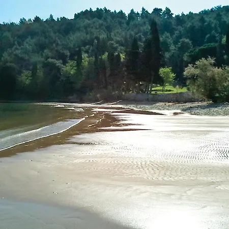 Stunning In Splitska