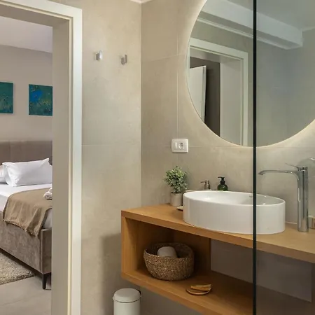 4 Bedroom Awesome In Brac بيت للعطل