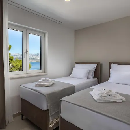 4 Bedroom Awesome In Brac *